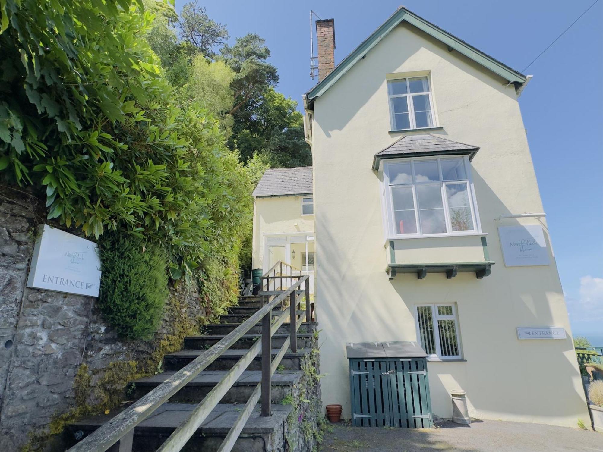 リントン North Walk House Bed & Breakfast エクステリア 写真